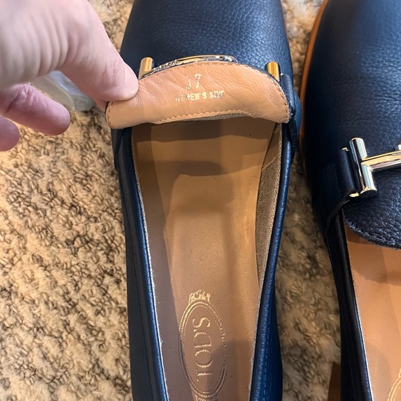 Beautiful, all leather navy loafers - Picture 3 of 4